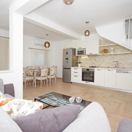 Awesome Home In Drvenik With Wifi Drvenik (Split-Dalmatia) Exterior foto